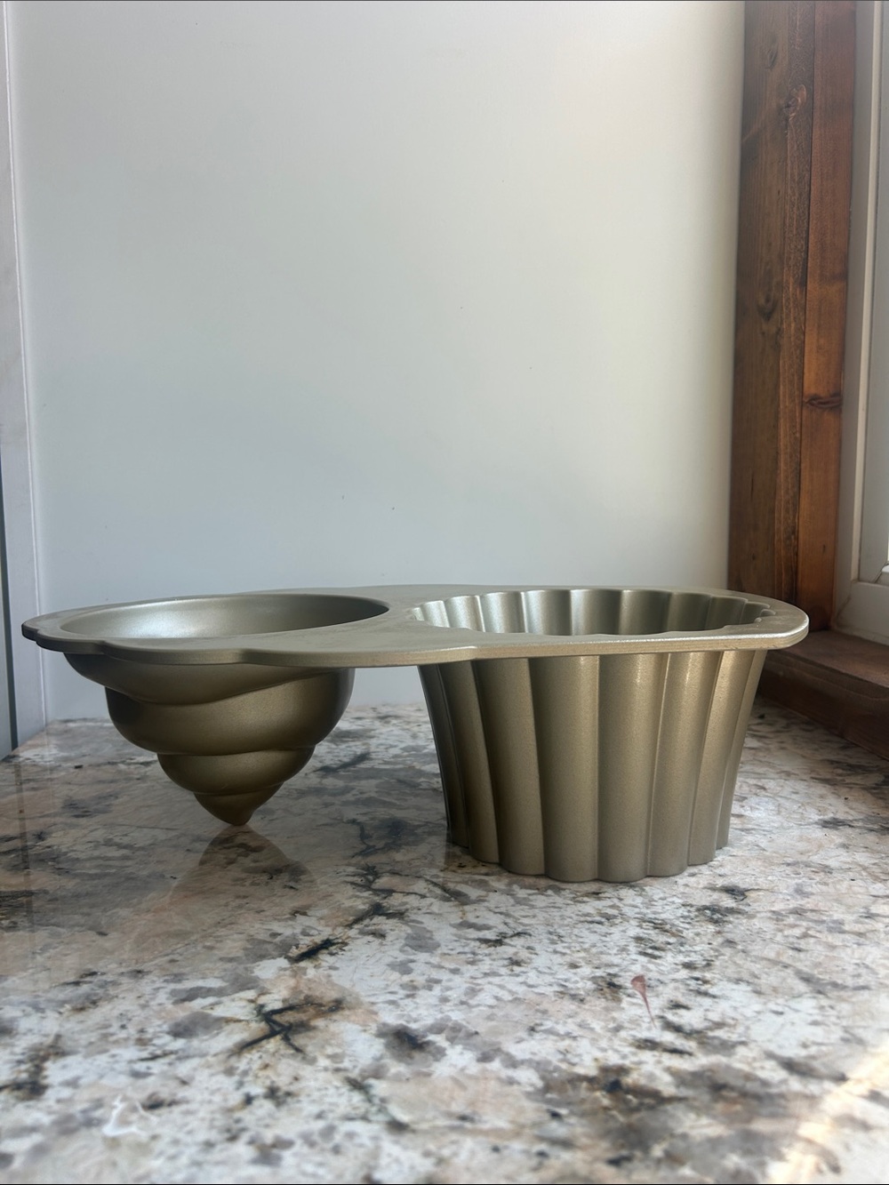 Nordic Ware The Great Cupcake Pan